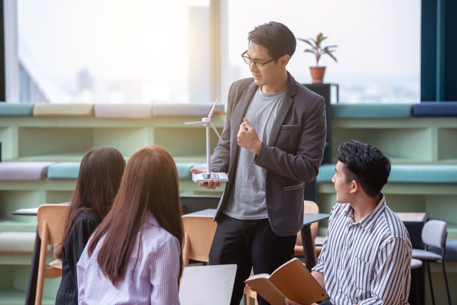 リーダーの組合せにおける組織への影響～新規事業創造における調査事例～