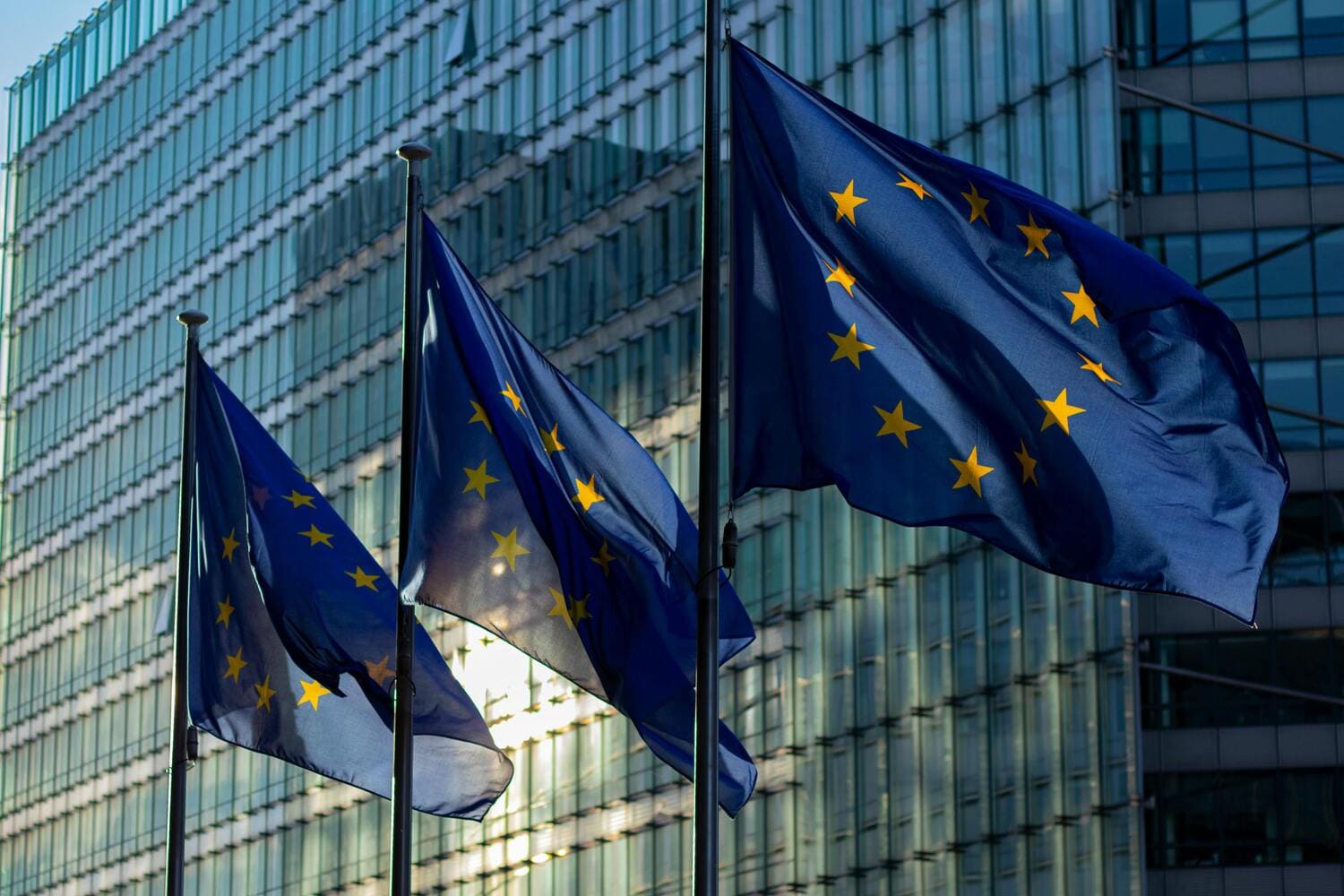 EUのAI規制法の概要と採用への影響